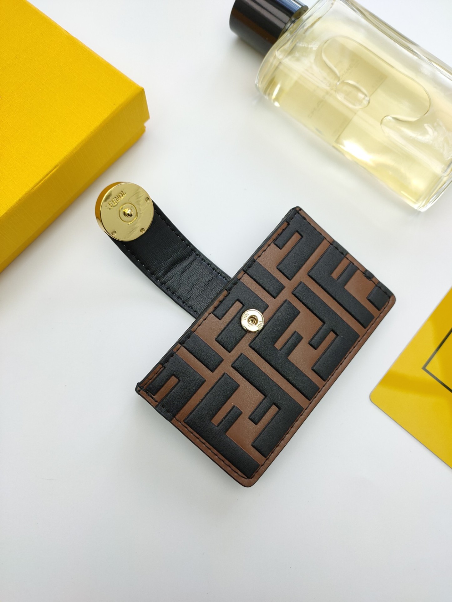 フェンディ「Fendi」フェンディ F is Fendi カードケース / カードホルダー