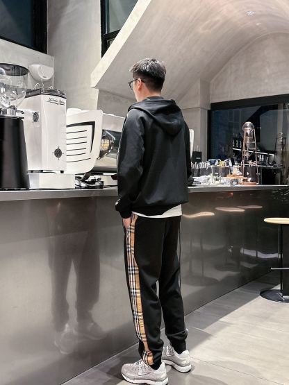 バーバリー「Burberry」秋冬 メンズ  カジュアルスポーツセット