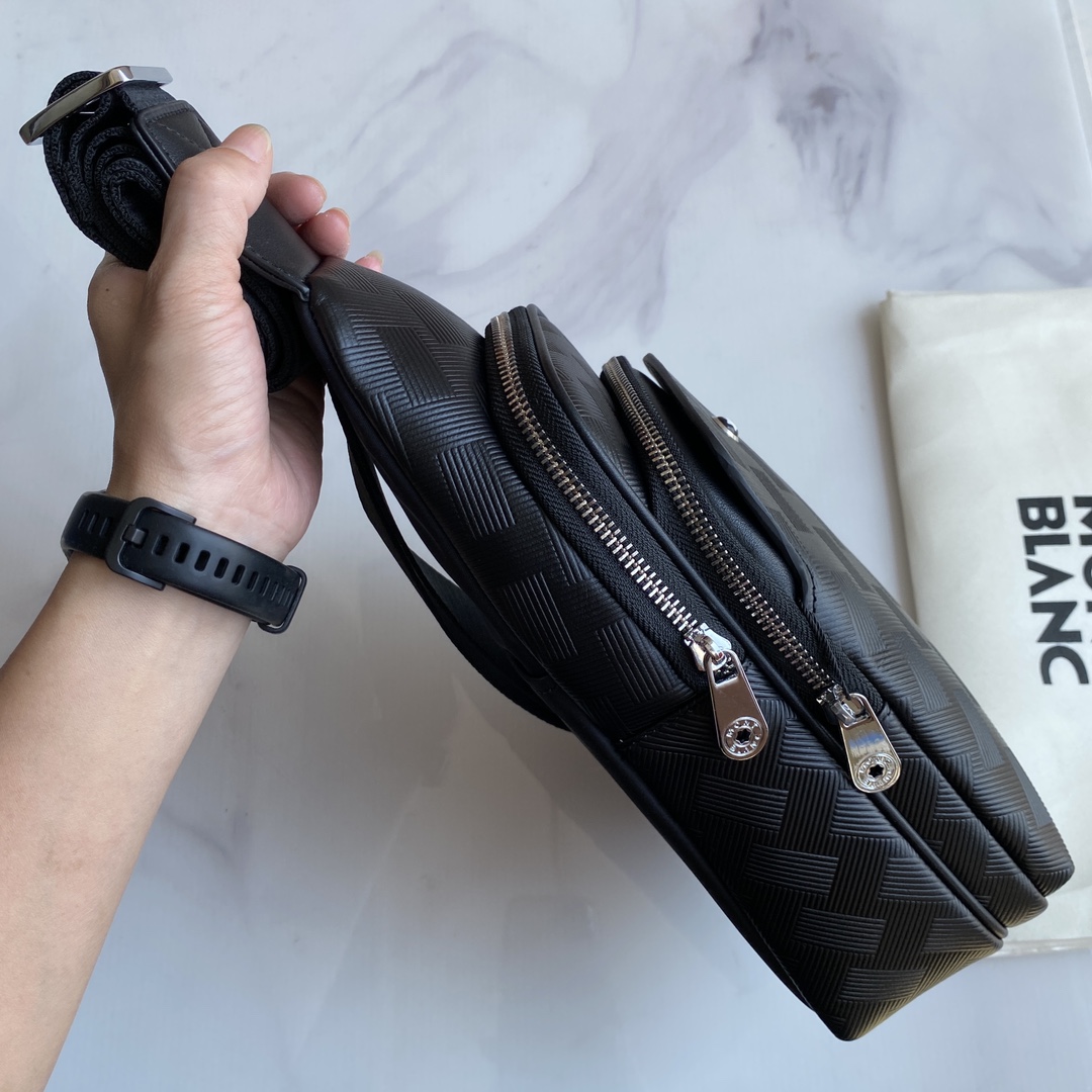 モンブラン 「Montblanc」メンズレザーチェストバッグ / ショルダーバッグ