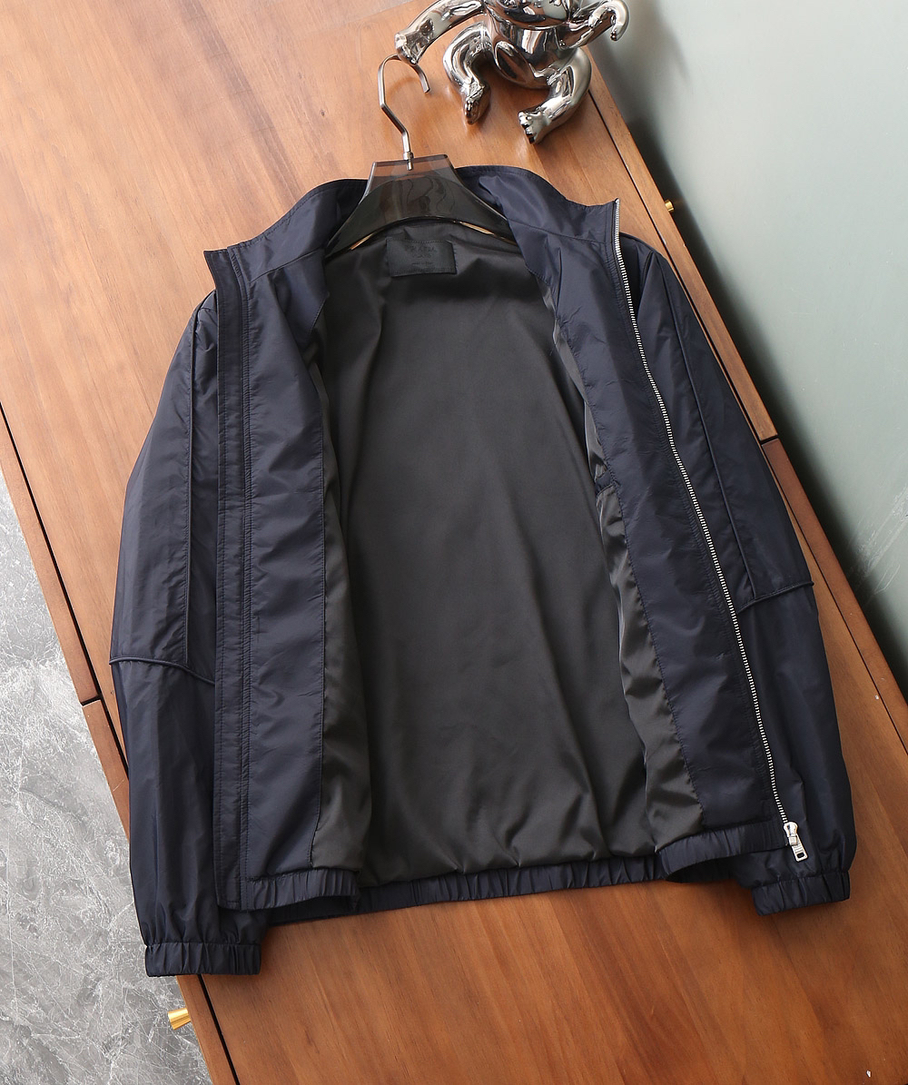 プラダ「Prada」アーリーオータム ジャケット