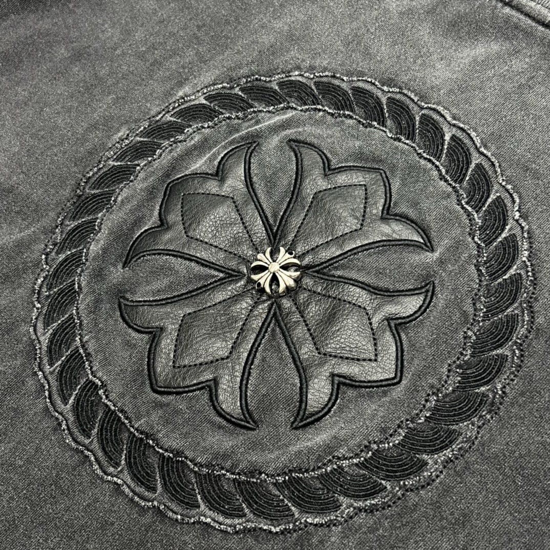 クロムハーツ「Chrome Hearts」クロス＆サンスクリットTシャツ