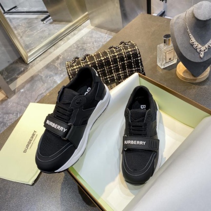 バーバリー「Burberry」バーバリー チェック プラットフォーム スニーカー / レザースニーカー