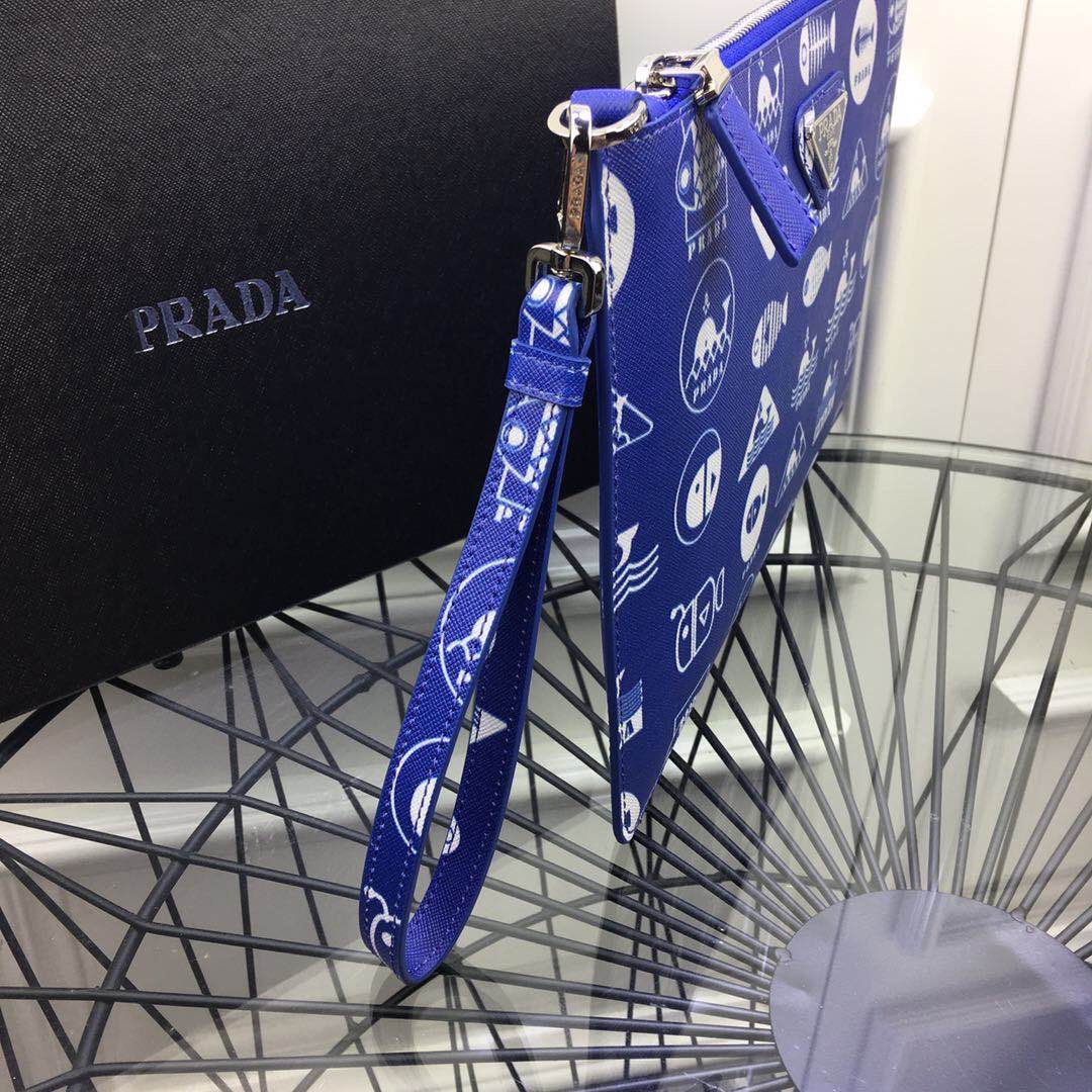 プラダ「Prada」サフィアーノレザー ハンドクラッチ