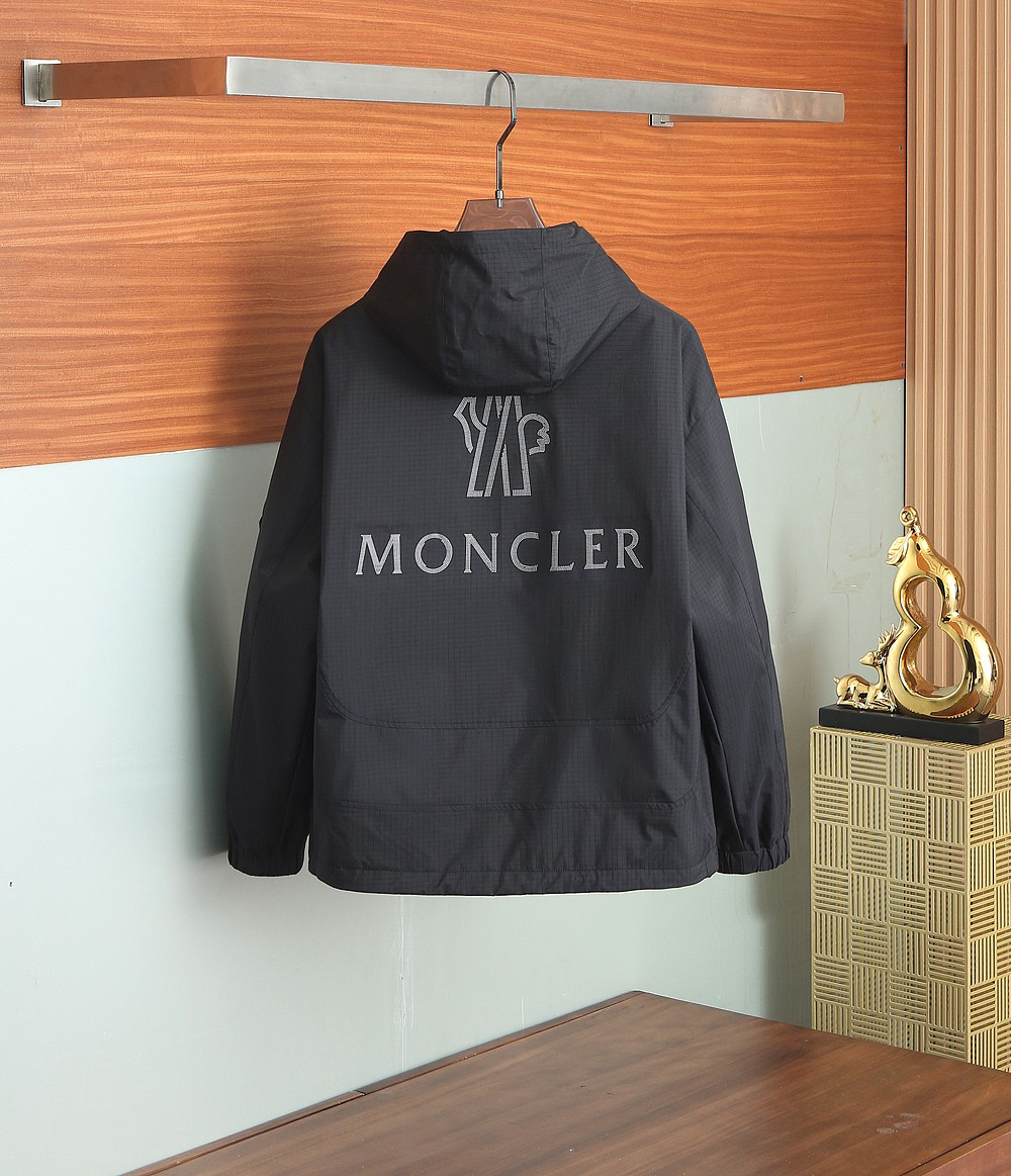 モンクレール「Moncler」秋のフード付きジャケット