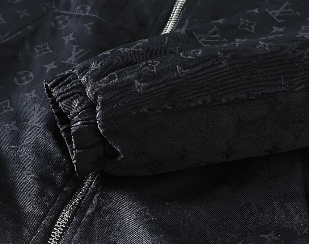 ルイ・ヴィトン「Louis Vuitton」秋冬コレクション クイルテッド ジャケット