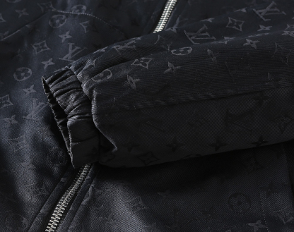 ルイ・ヴィトン「Louis Vuitton」秋冬コレクション クイルテッド ジャケット