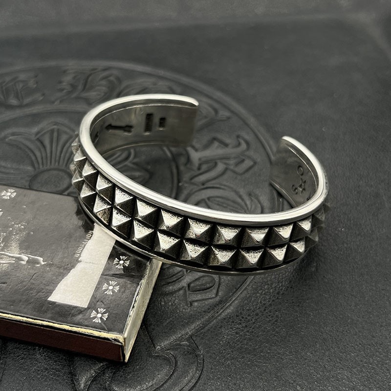 クロムハーツ「Chrome Hearts」クロム・ハーツ ヴィンテージアンティーク ダブルリベット ブレスレット アクセサリー