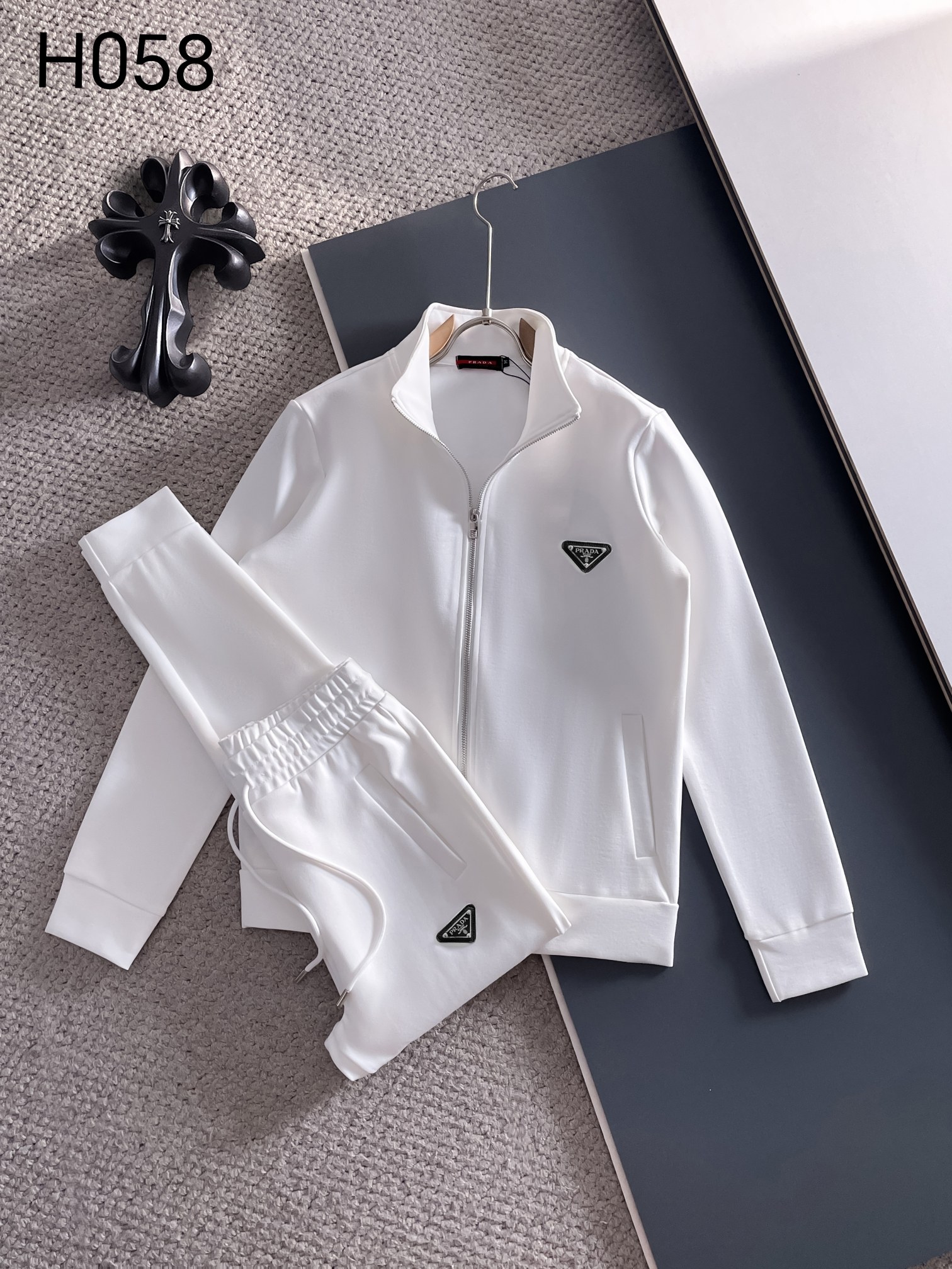 プラダ「Prada」春秋 メンズ  カジュアルスポーツセット