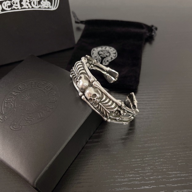 クロムハーツ「Chrome Hearts」Premium Craftsmanship Cuff Bracelet