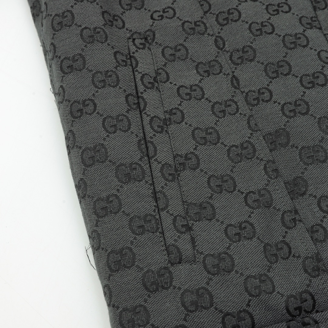 GUCCI / グッチ モノグラム柄が全面にプリントされたダウンジャケットコート