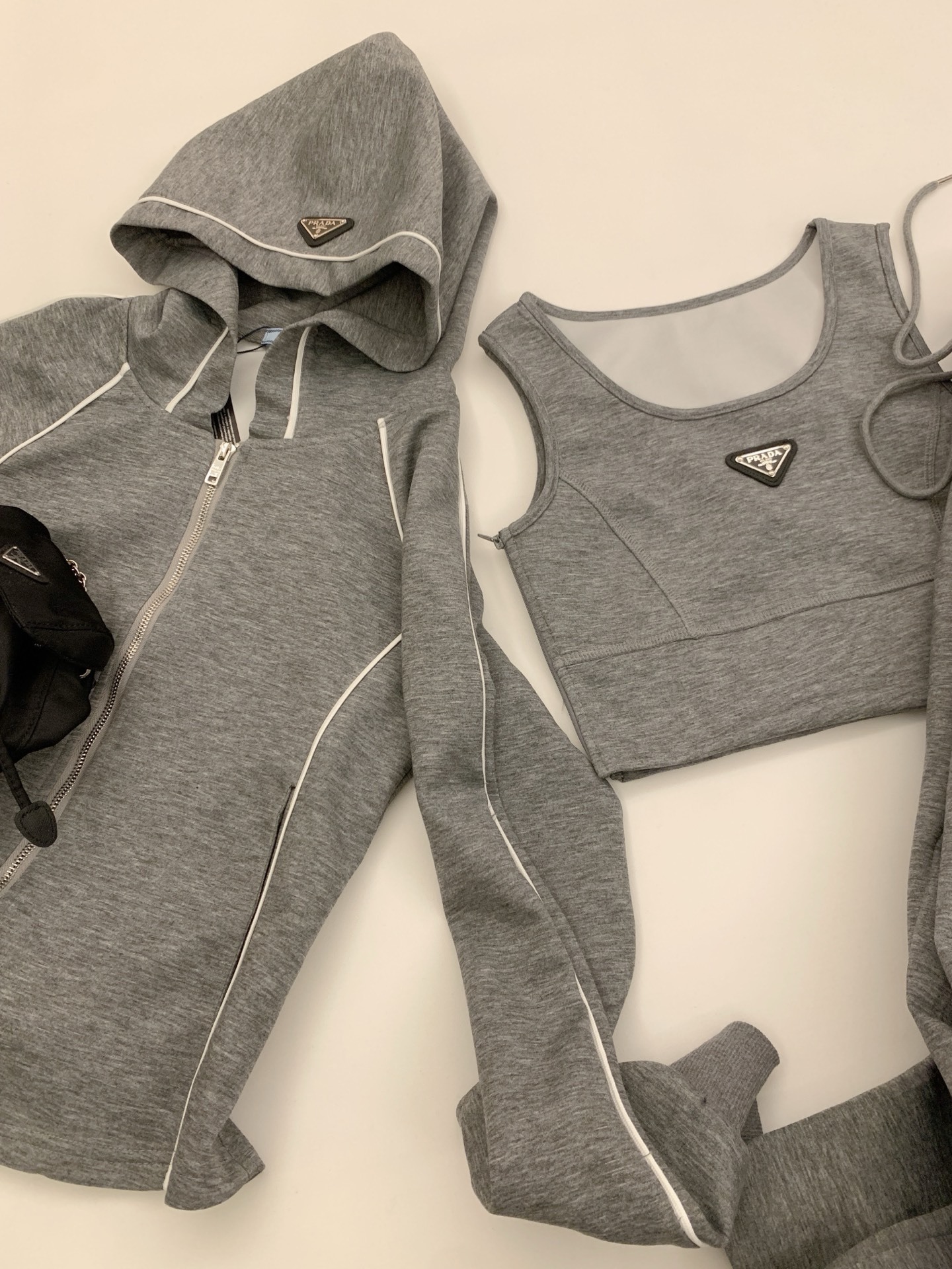 プラダ「Prada」レディース カジュアルスポーツセット【3点セット】