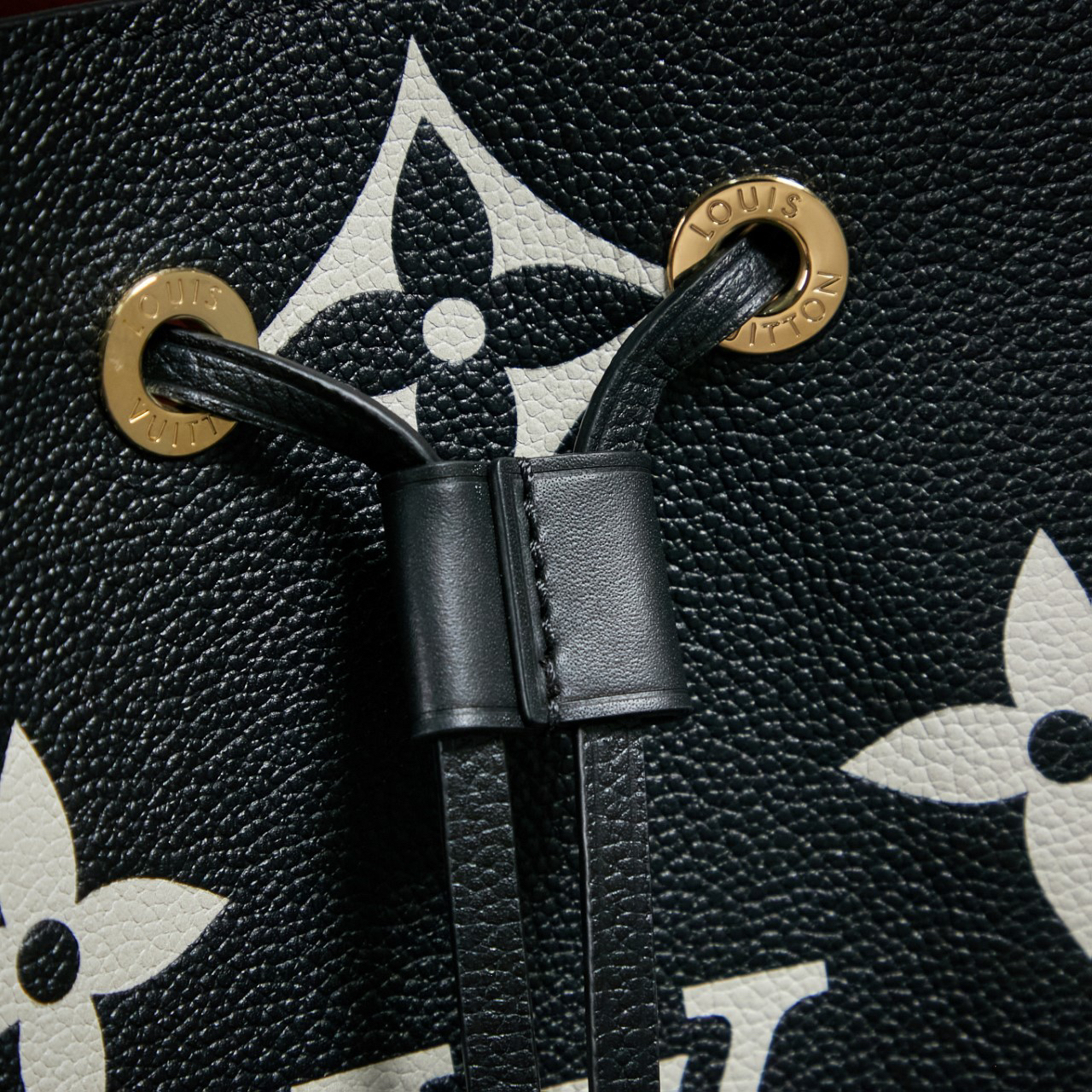 ルイ・ヴィトン「Louis Vuitton」ネオノエ MM