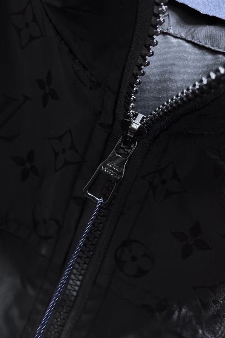 ルイ・ヴィトン「Louis Vuitton」オールオーバージャカード暗紋パネル拼接パーカ／アノラック