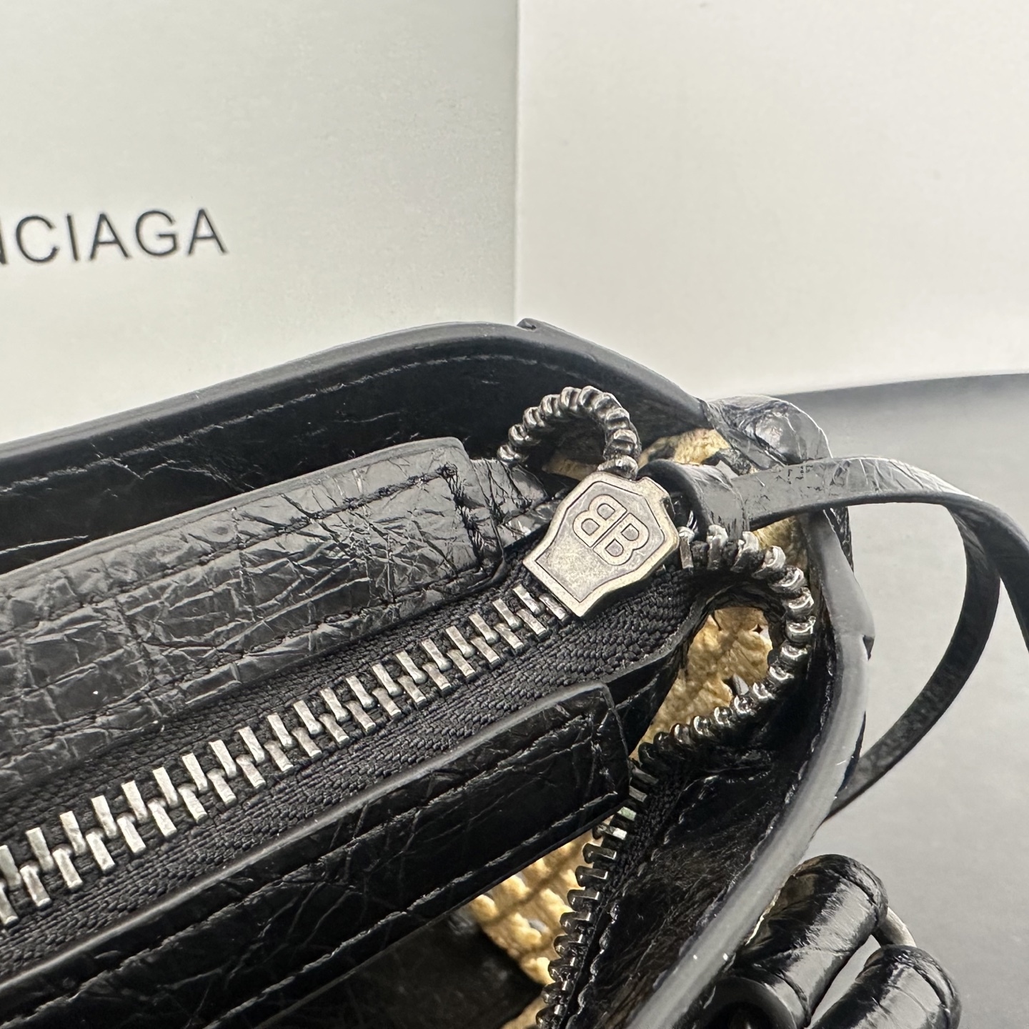 バレンシアガ「Balenciaga」バレンシアガ ラフィア ル・シティ ハンドバッグ / トートバッグ