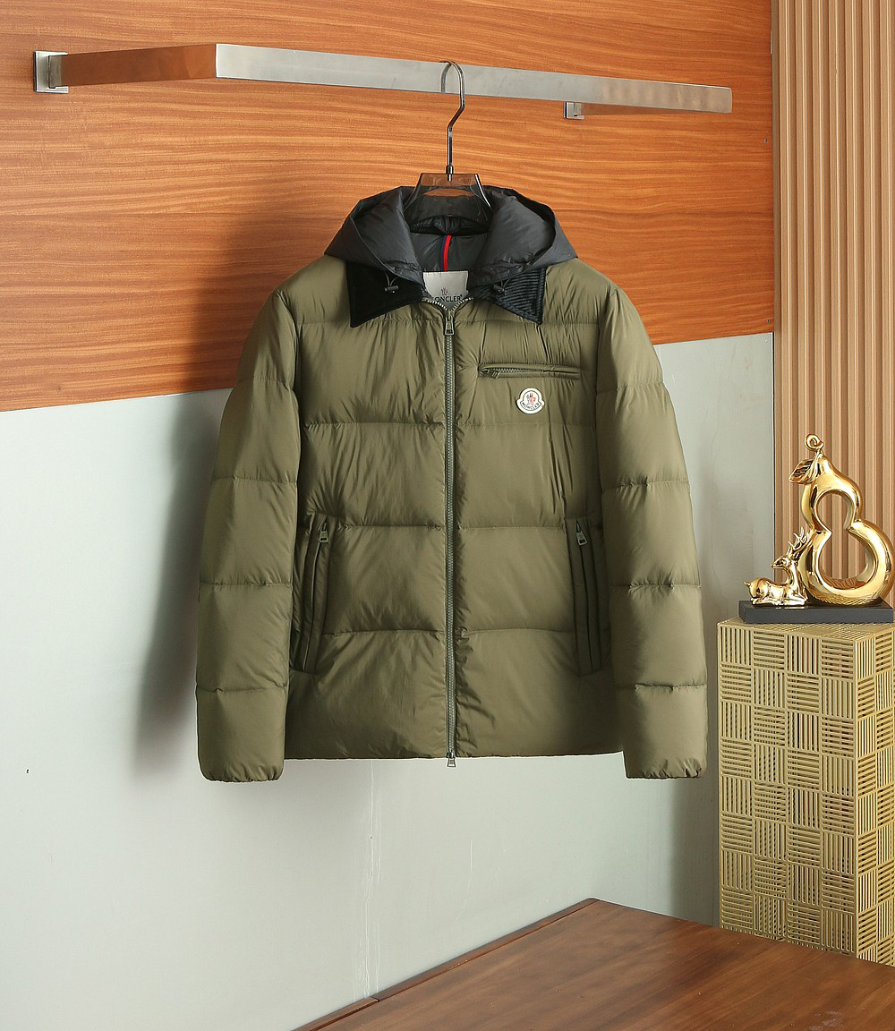 モンクレール「Moncler」秋冬 フード付きダウンジャケット