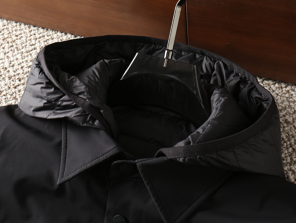 モンクレール「Moncler」秋冬 ダウンジャケット