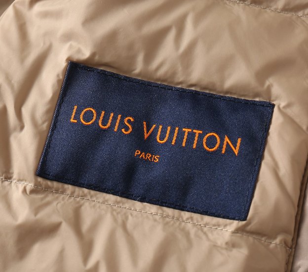 ルイ・ヴィトン「Louis Vuitton」秋冬コレクション ダウンジャケット