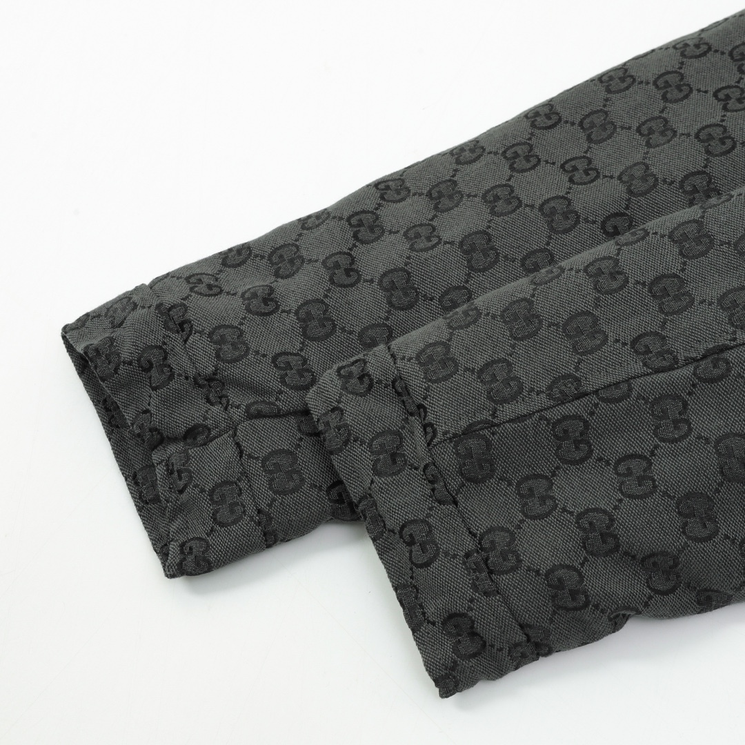 GUCCI / グッチ モノグラム柄が全面にプリントされたダウンジャケットコート