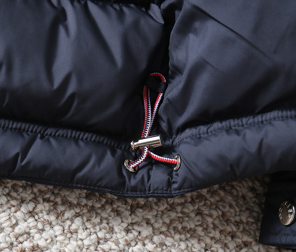 モンクレール「Moncler」秋冬 ダウンジャケット