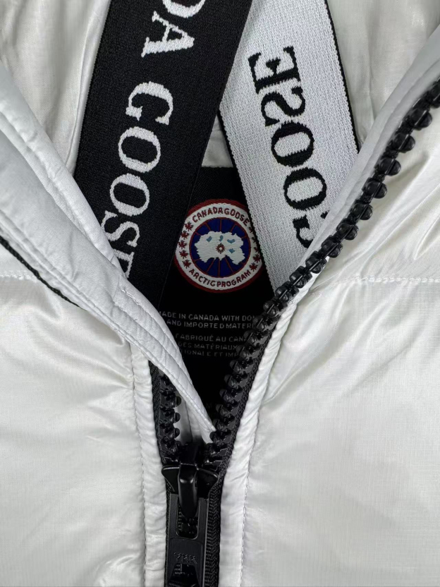 カナダグース「Canada Goose」秋冬フード付きダウンジャケット