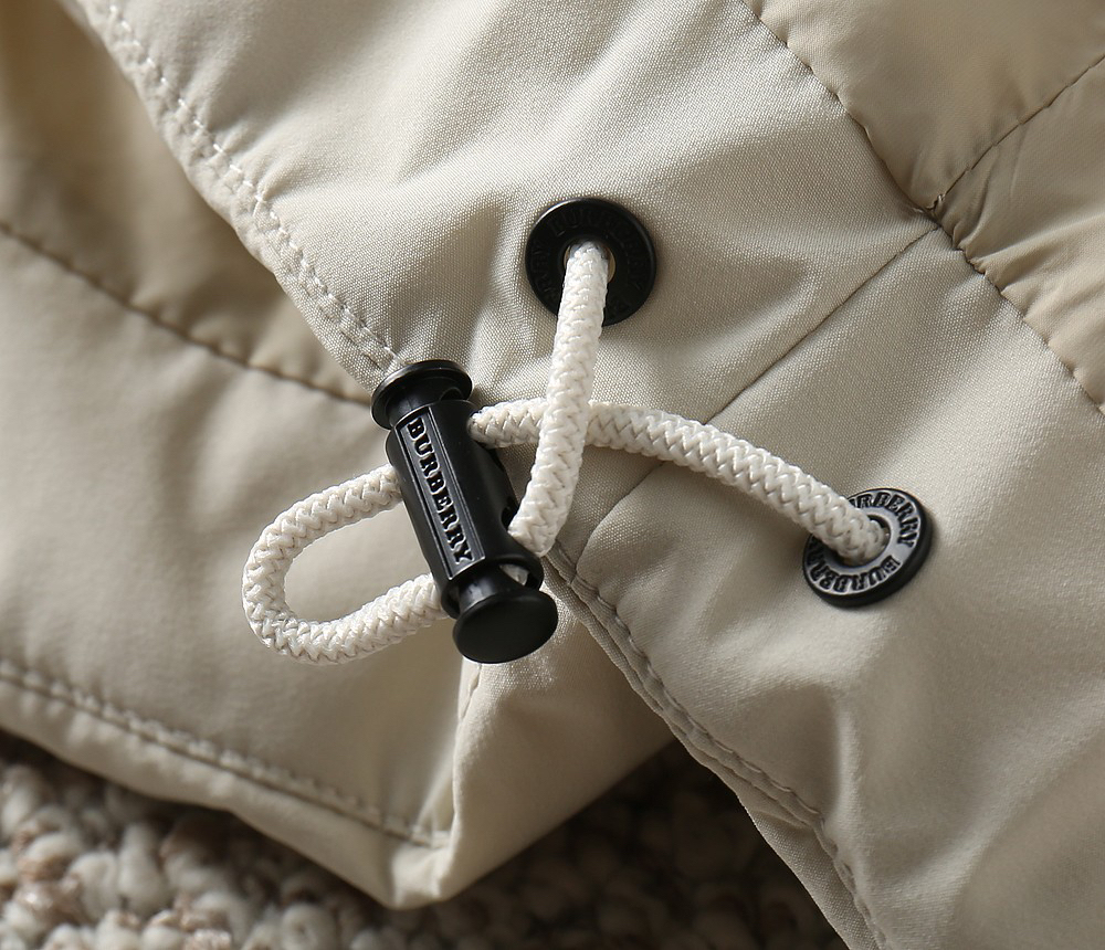 バーバリー「Burberry」秋冬 クイルティッドダウンジャケット