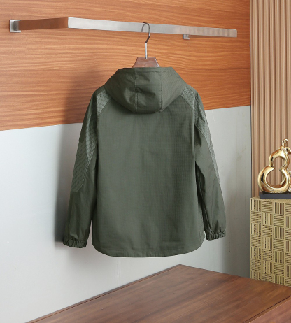 ルイ・ヴィトン「Louis Vuitton」秋冬コレクション クイルテッド ジャケット