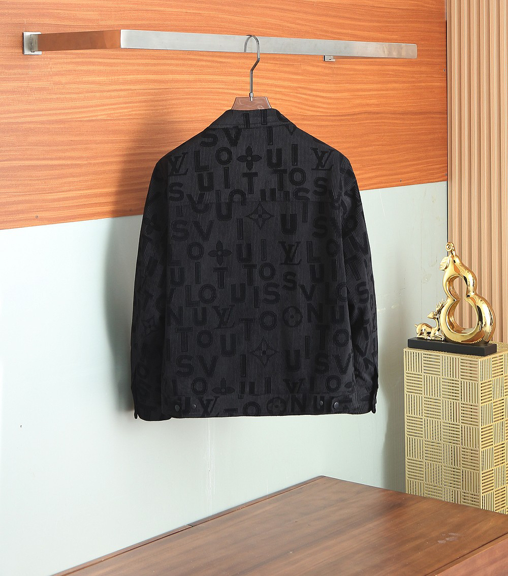 ルイ・ヴィトン「Louis Vuitton」秋冬コレクション クイルテッド ジャケット