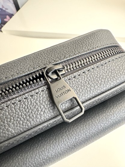 ルイ・ヴィトン「Louis Vuitton」スタイリッシュ メッセンジャーバッグ