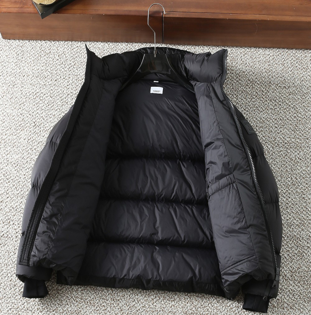 バーバリー「Burberry」秋冬 クイルティッドダウンジャケット