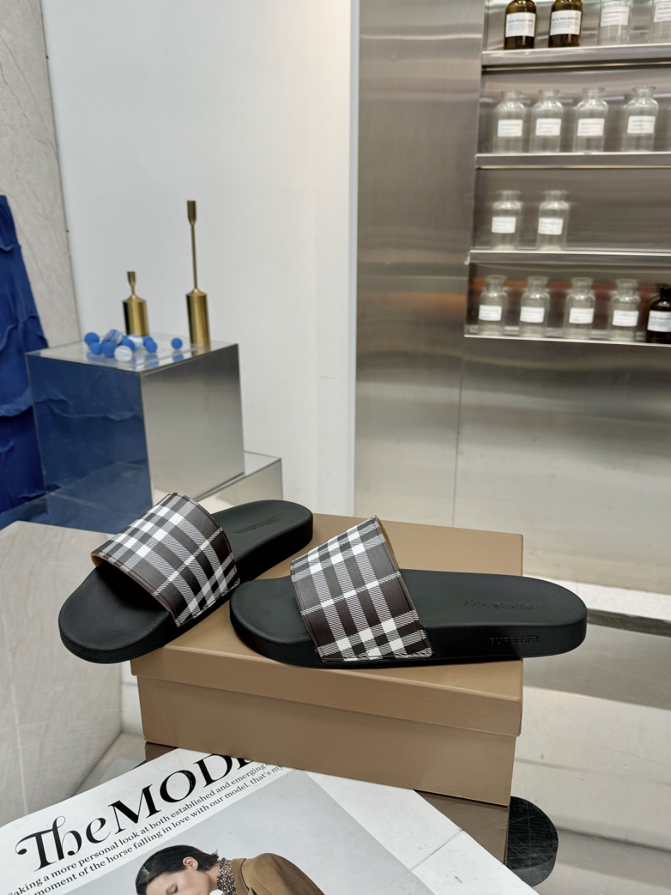 バーバリー「Burberry」バーバリー ヴィンテージ チェック スライドサンダル / ビーチサンダル