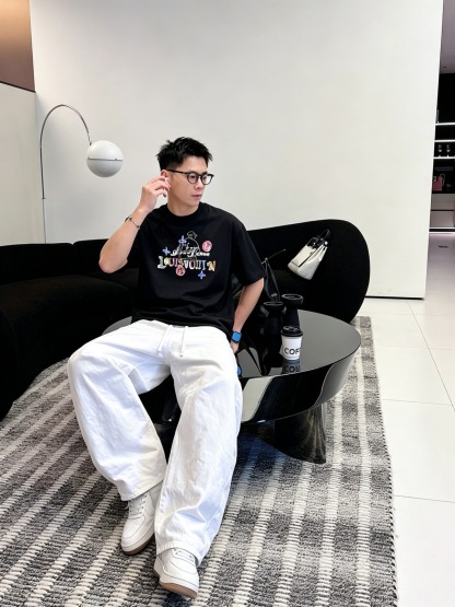 ルイ・ヴィトン「Louis Vuitton」ロゴプリントTシャツ / ショートスリーブ クルーネック