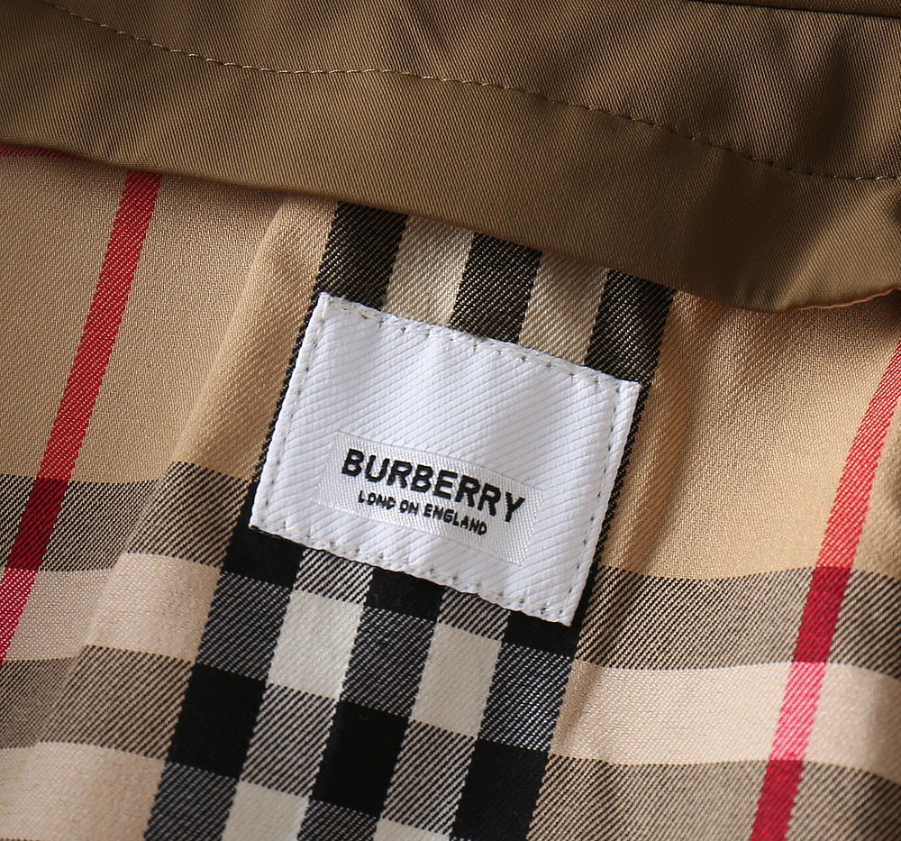 バーバリー「Burberry」秋冬 クイルティッドダウンジャケット