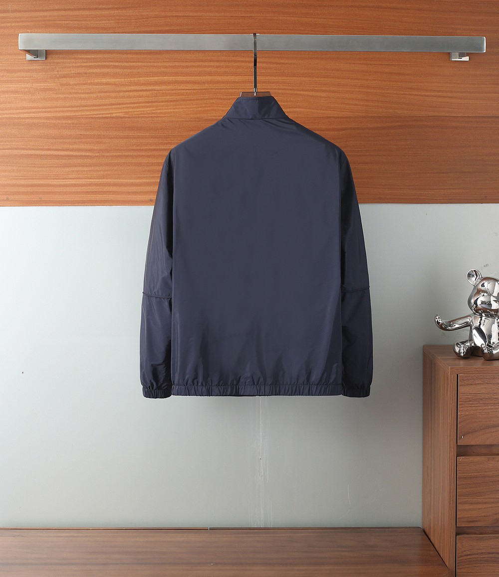 プラダ「Prada」アーリーオータム ジャケット