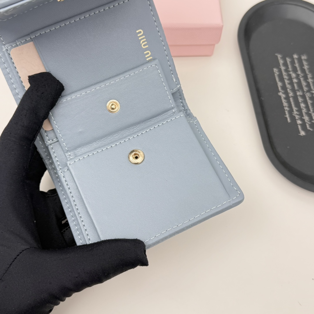 ミュウミュウ「Miu Miu」ミュウミュウ マテラッセ ラムスキン コンパクトバッグ 791 / ショルダーバッグ