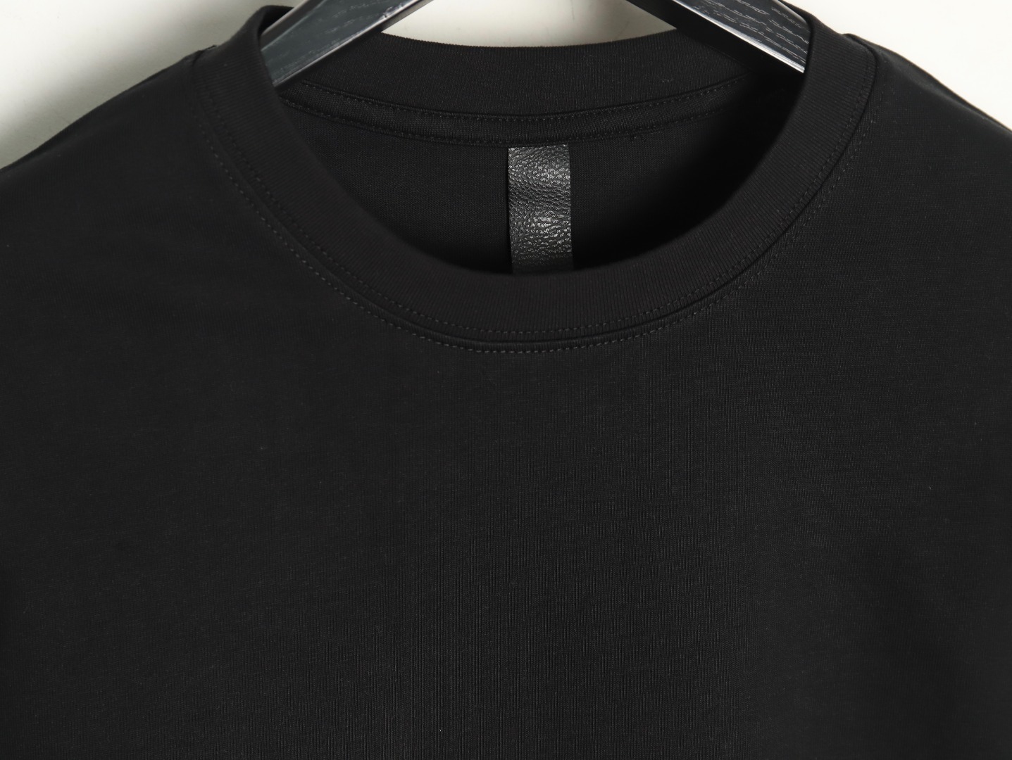 クロムハーツ「Chrome Hearts」レインボークロス オーバーサイズTシャツ