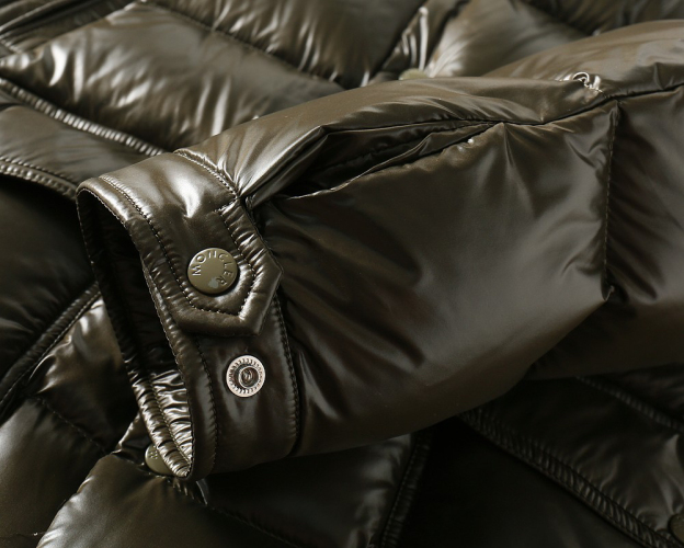 モンクレール「Moncler」秋冬 ダウンジャケット