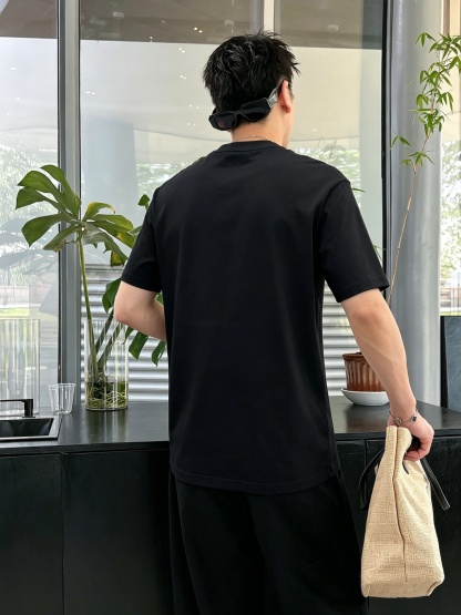 フェンディ「Fendi」ロゴプリントTシャツ / ショートスリーブ クルーネック