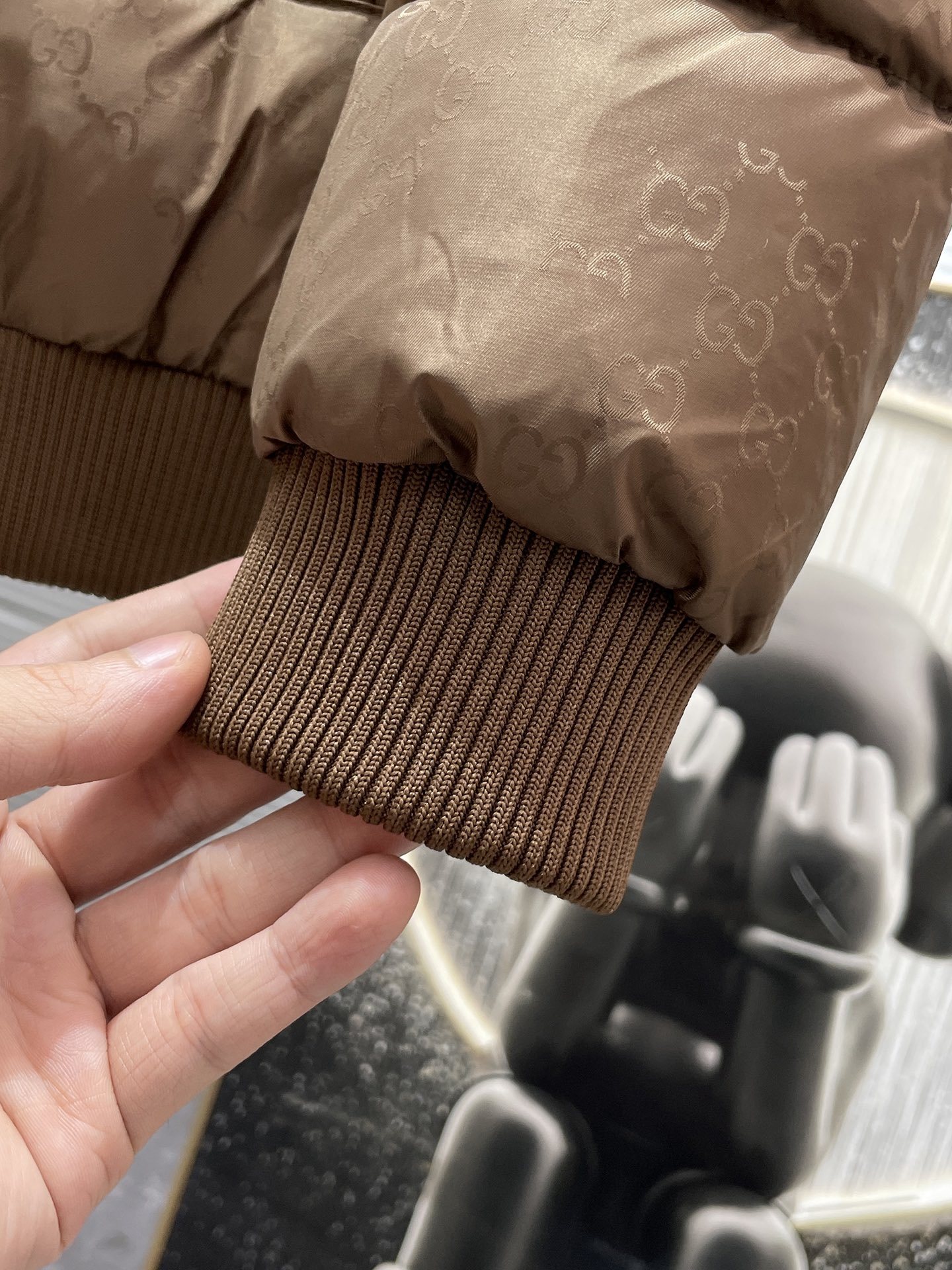 グッチ「Gucci」冬の新作 ラペル付きコットンジャケット