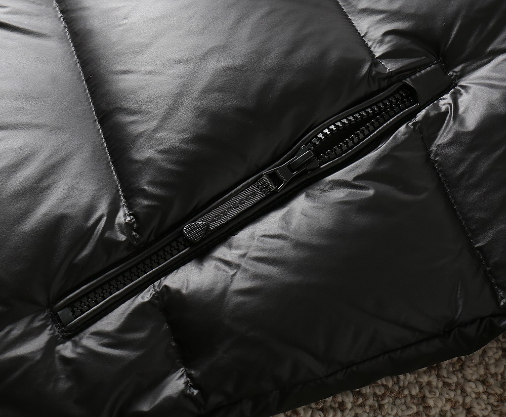 バーバリー「Burberry」秋冬 クイルティッドダウンジャケット