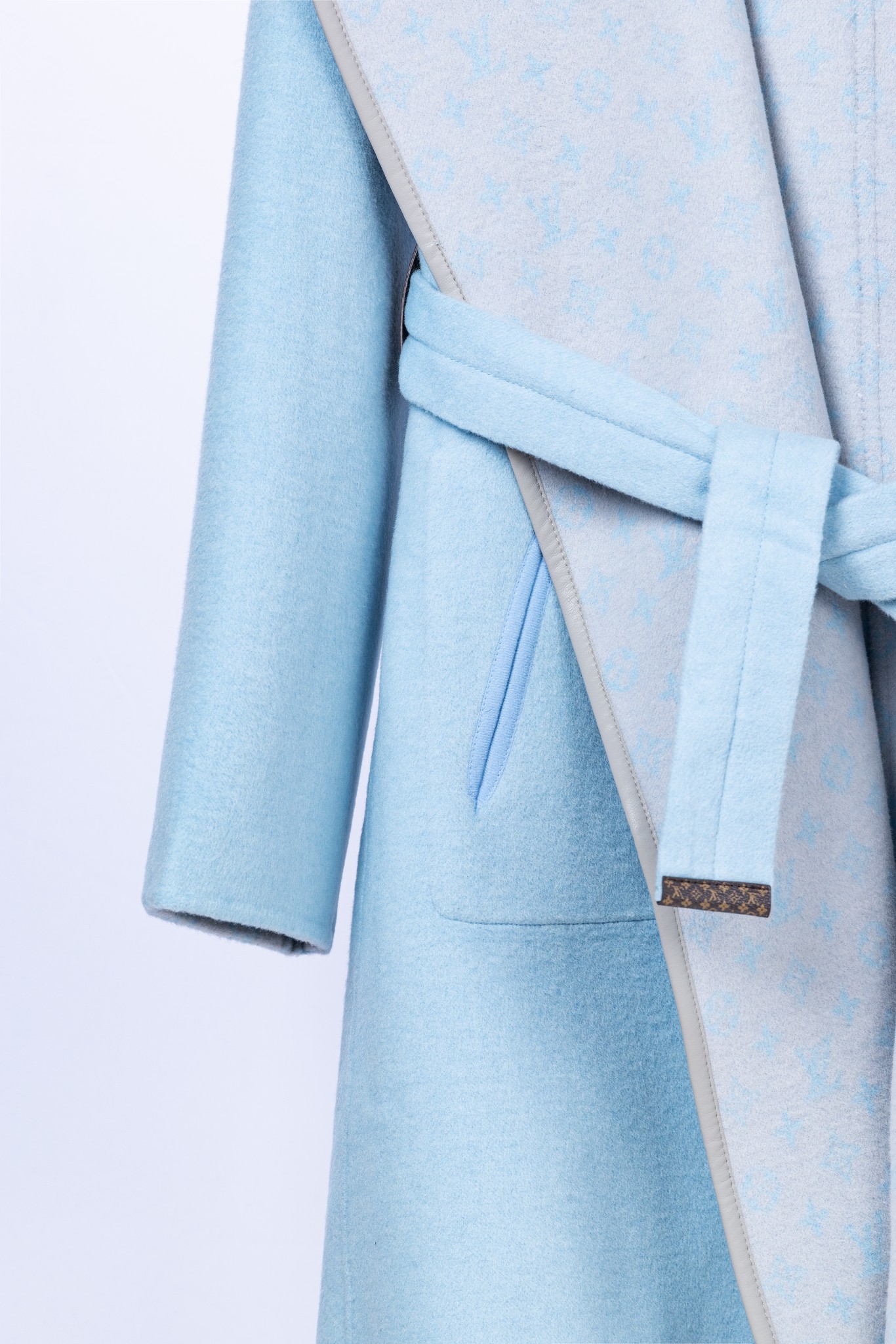 ルイ・ヴィトン「Louis Vuitton」秋冬 レディース ワップルフードロングコート