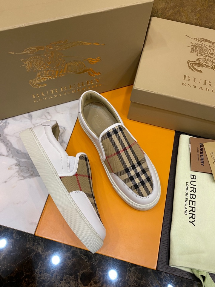 バーバリー「Burberry」バーバリー テラス スニーカー / レザースニーカー