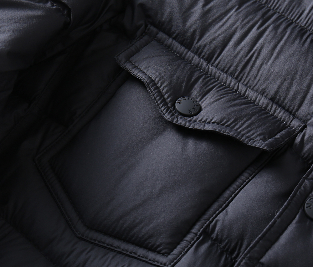 モンクレール「Moncler」秋冬 ダウンジャケット