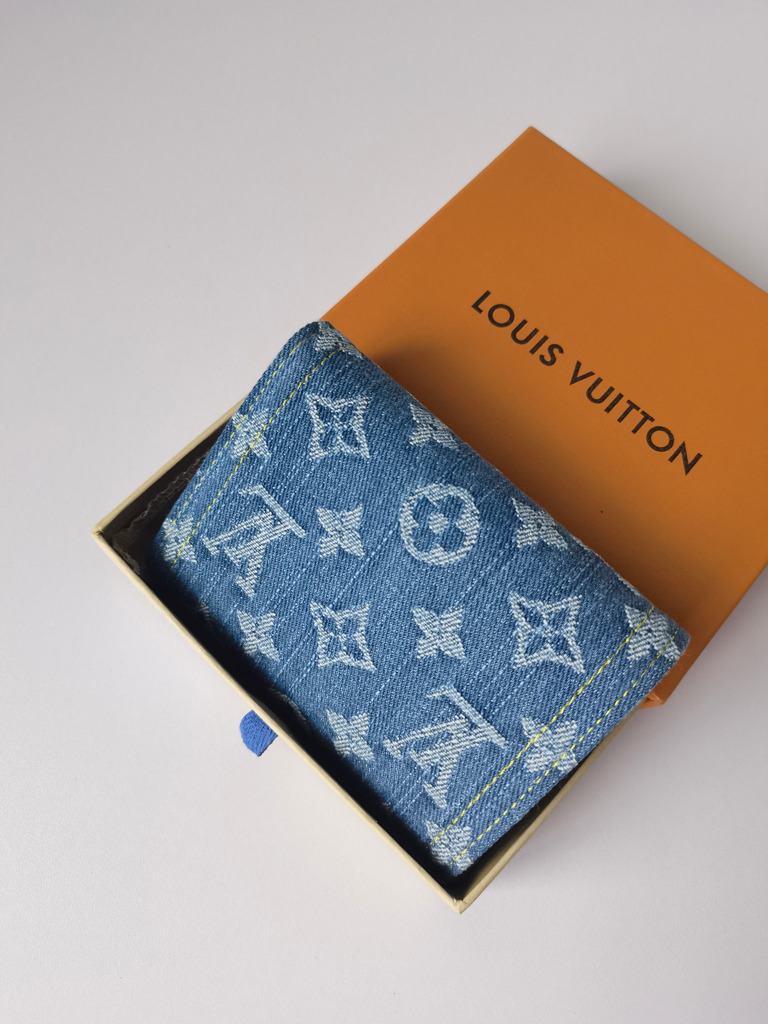 ルイ・ヴィトン「Louis Vuitton」ルイ・ヴィトン ヴィクトリーヌ ウォレット M13212 / 二つ折り財布
