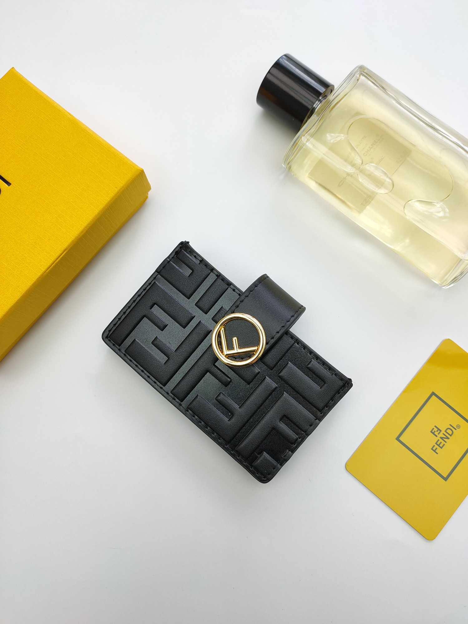 フェンディ「Fendi」フェンディ F is Fendi カードケース / カードホルダー