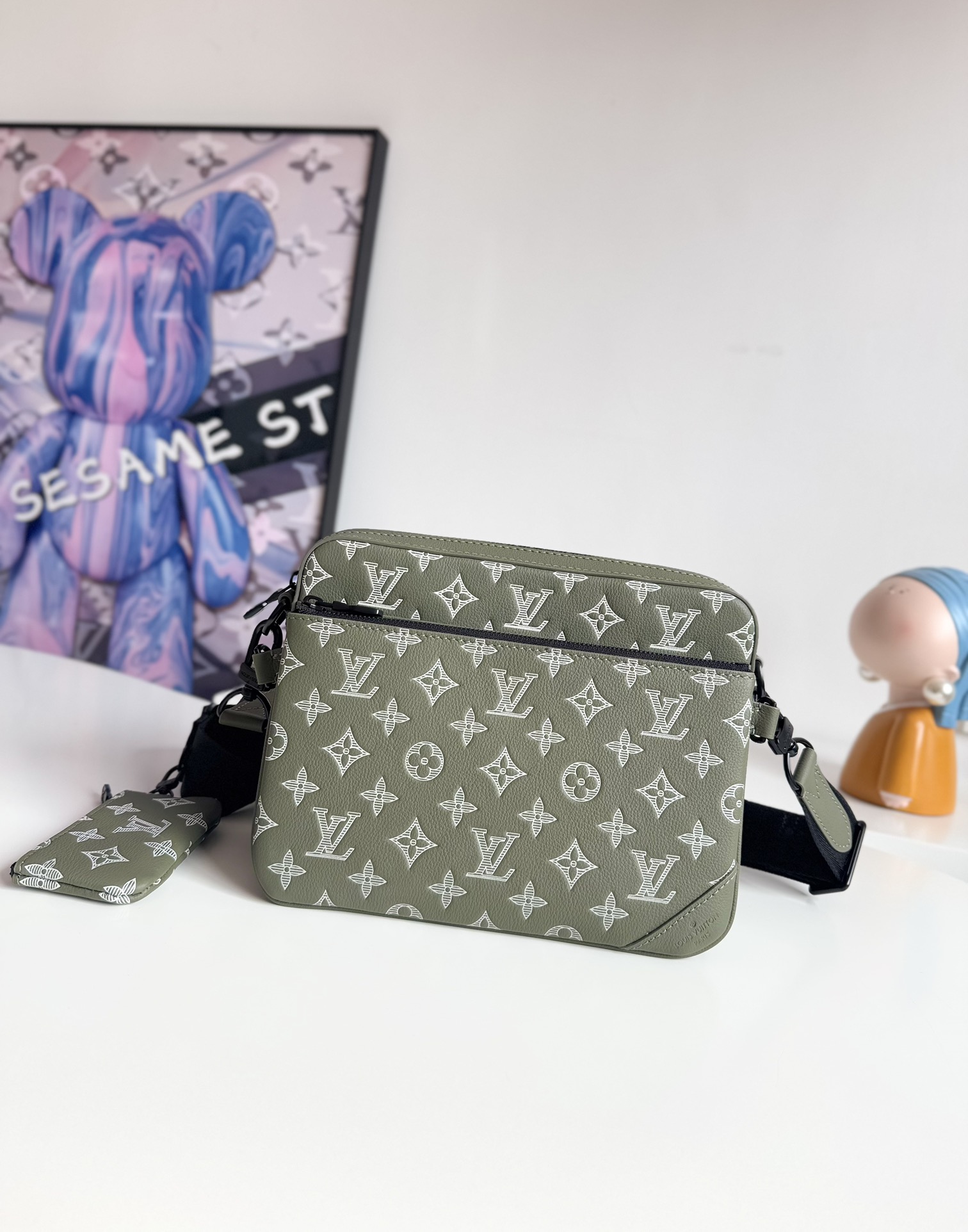 ルイ・ヴィトン「Louis Vuitton」スタイリッシュ メッセンジャーバッグ