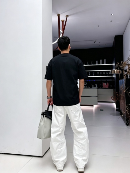 ルイ・ヴィトン「Louis Vuitton」ロゴプリントTシャツ / ショートスリーブ クルーネック