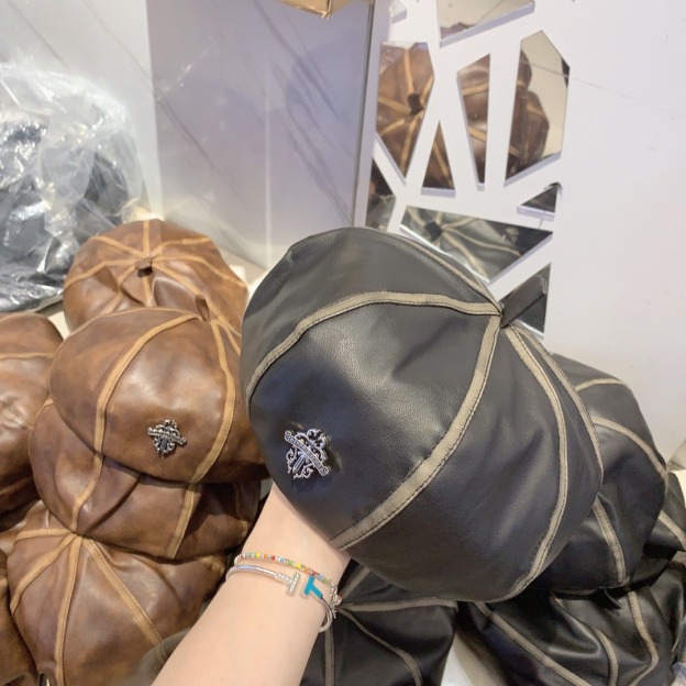 クロムハーツ「Chrome Hearts」クラシック ディストレスドレザー キャップ