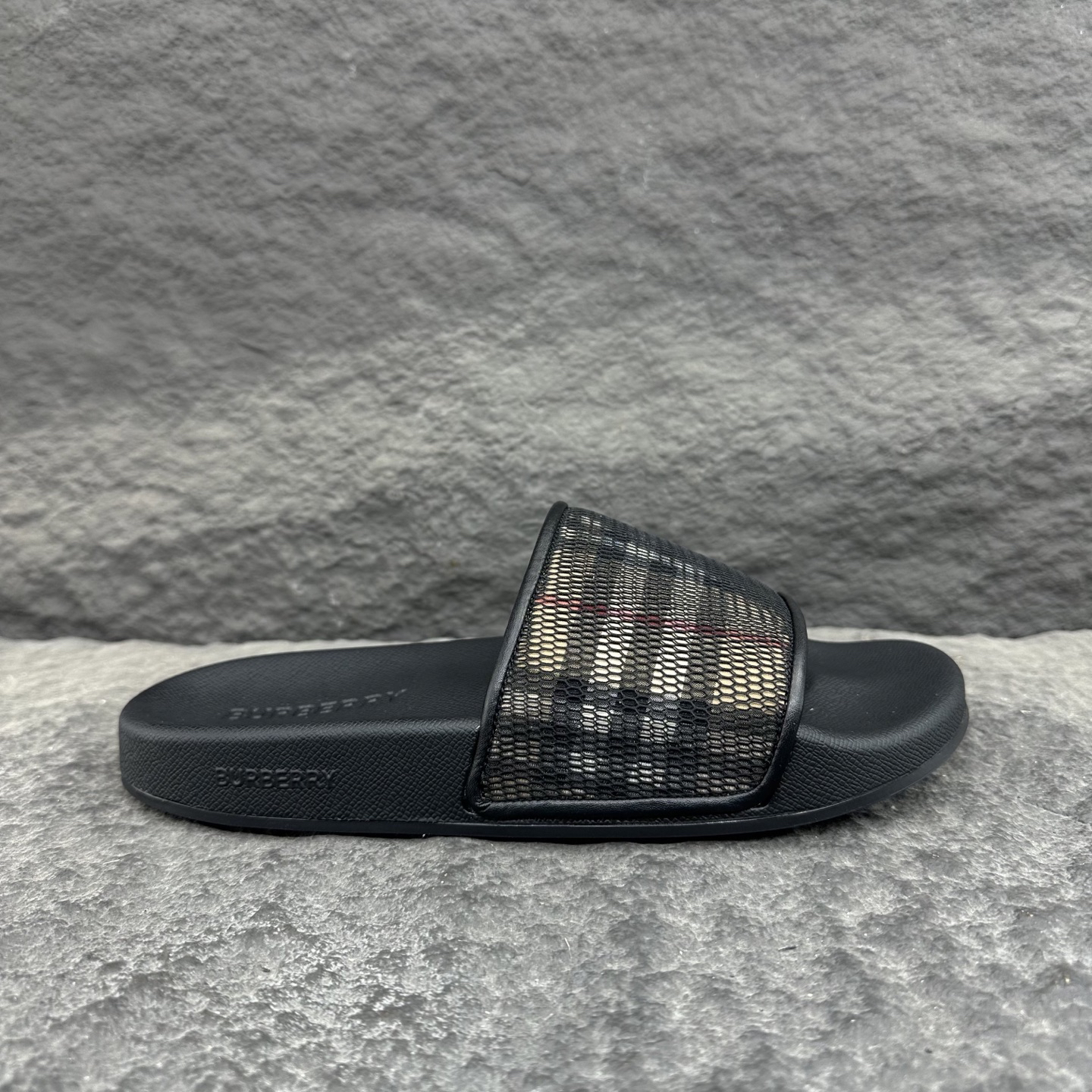 バーバリー「Burberry」バーバリー ビンテージ チェック スライドサンダル / ビーチサンダル
