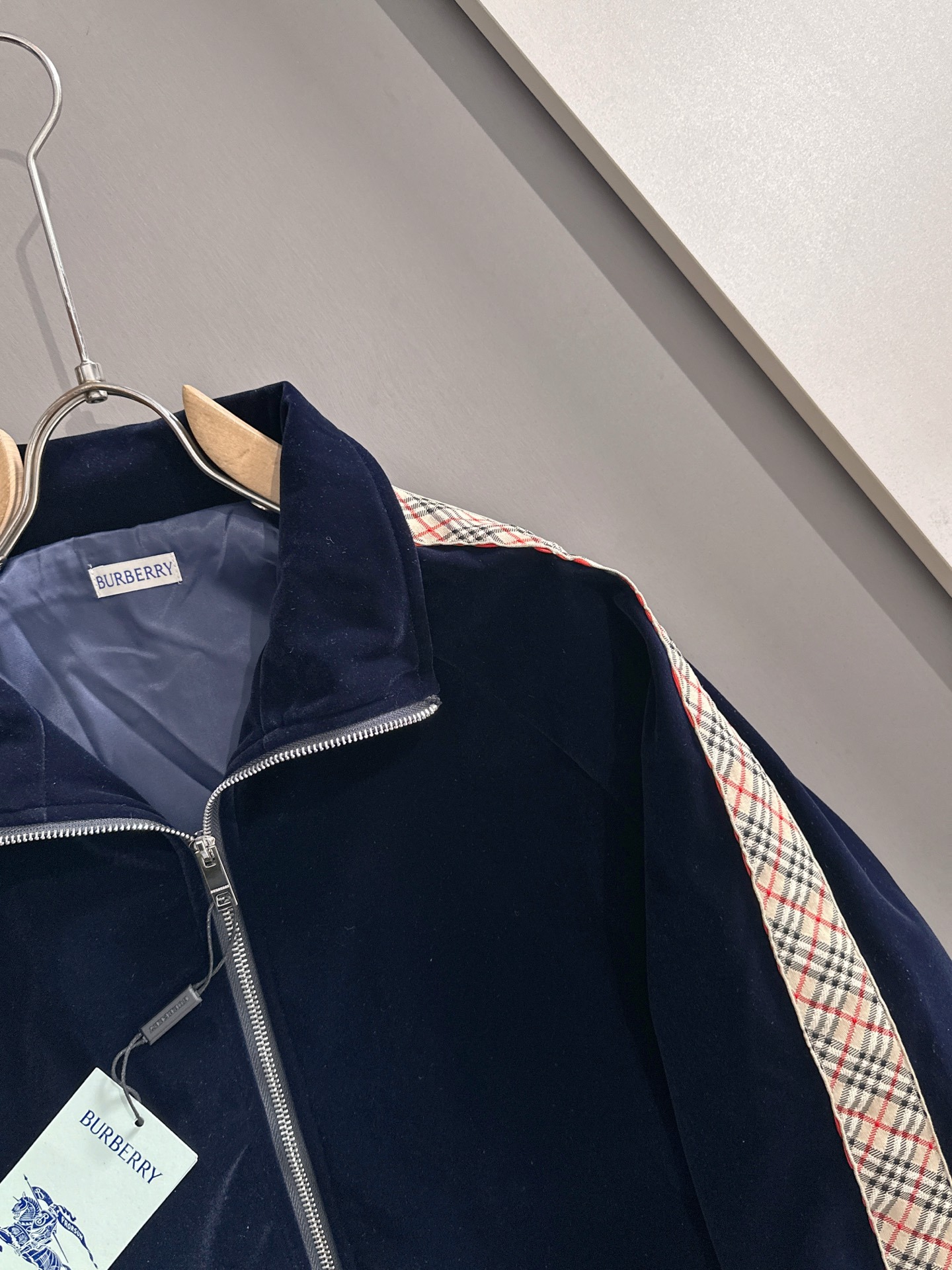 バーバリー「Burberry」秋冬 メンズカジュアルスポーツセット