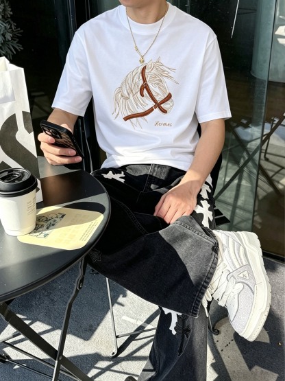 エルメス「Hermès」ロゴプリントTシャツ / ショートスリーブ クルーネック